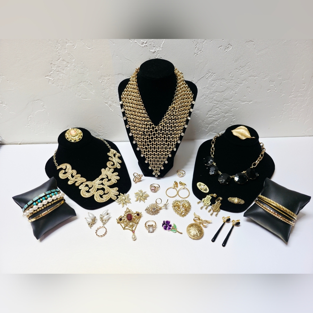 32 Piece Vintage Costume Jewelry Lot- Trifari, Avon, Express, Talbot's...